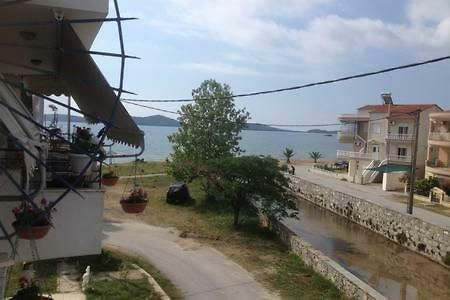 Near The Sea Apartment Nea Peramos  Ngoại thất bức ảnh